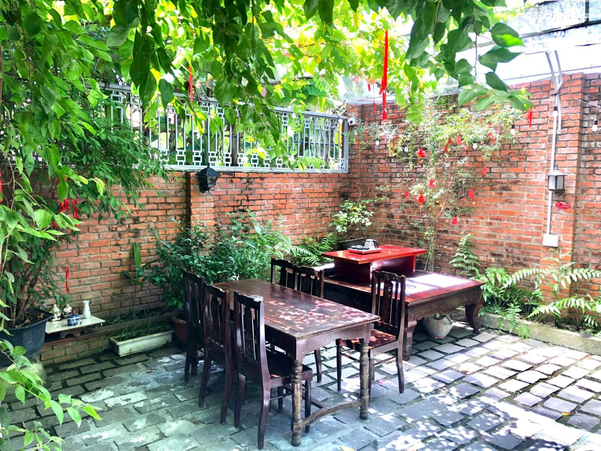 Q'Tropical Garden Homestay Хуе Екстериор снимка