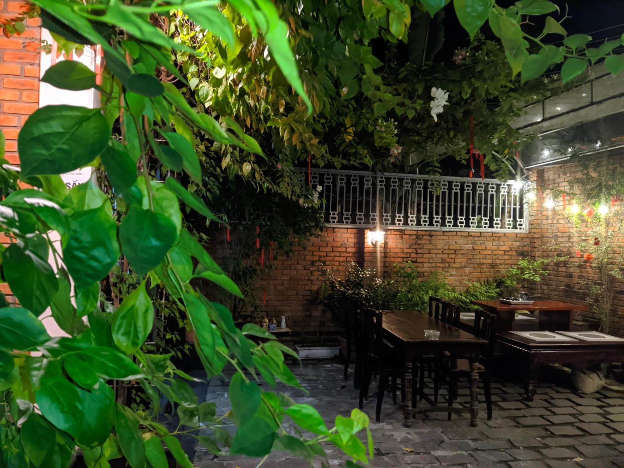 Q'Tropical Garden Homestay Хуе Екстериор снимка
