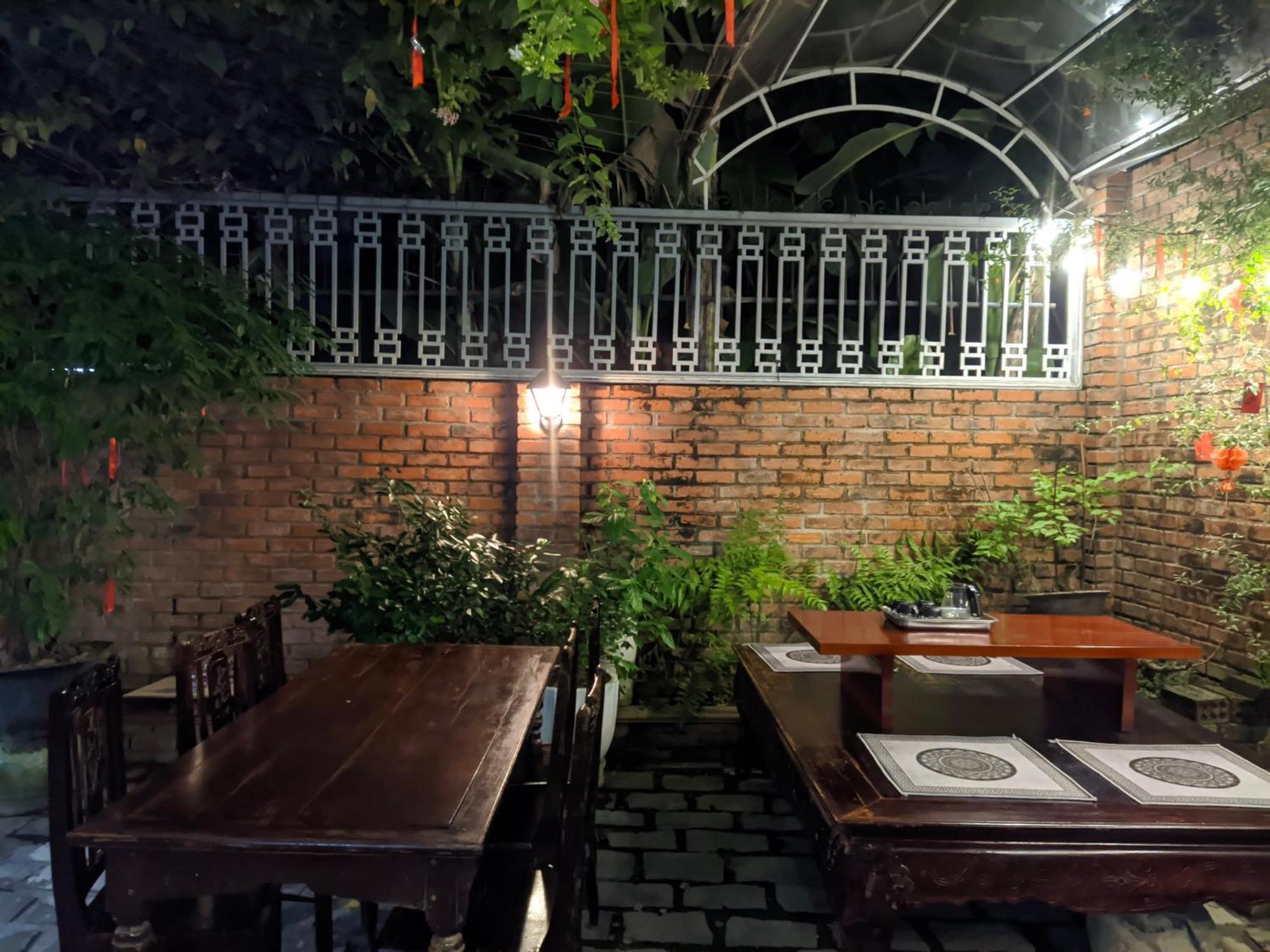 Q'Tropical Garden Homestay Хуе Екстериор снимка